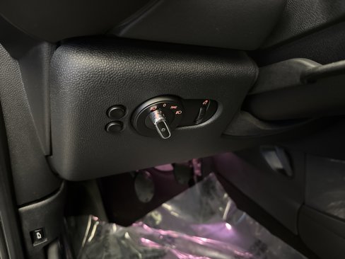 Used 2016 MINI Cooper 4-Door Hardtop image 14