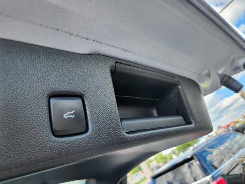 Used 2022 Ford Escape SEL image 34