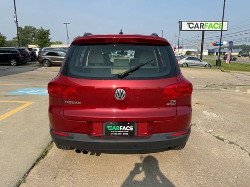 Used 2016 Volkswagen Tiguan S image 10