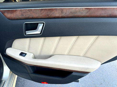 Used 2012 Mercedes-Benz E 350 Luxury image 24