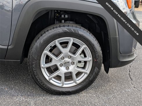Used 2023 Jeep Renegade Latitude image 11