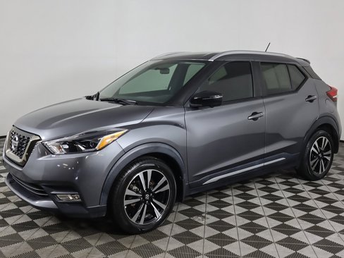 Used 2019 Nissan Kicks SR image 5