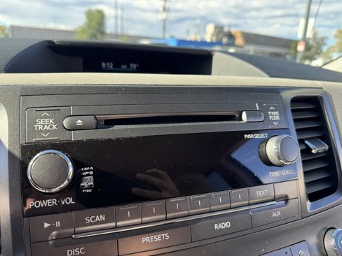 Used 2012 Toyota Sienna LE image 26