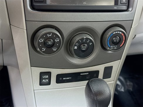 Used 2013 Toyota Corolla S image 6