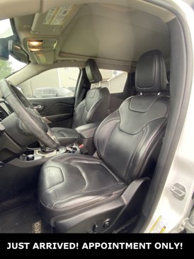 Used 2018 Jeep Cherokee Limited image 11