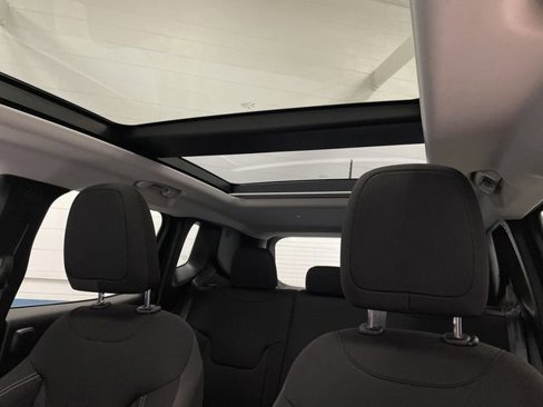 Used 2023 Jeep Renegade Altitude w/ Sun/Sound Group image 7