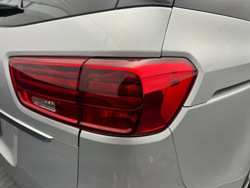 Used 2020 Kia Sedona LX image 19