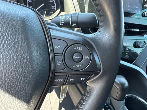 Used 2022 Toyota Camry SE image 18