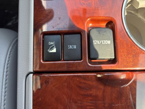 Used 2013 Toyota Highlander Limited image 21