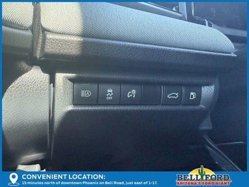 Used 2025 Toyota Camry LE image 30