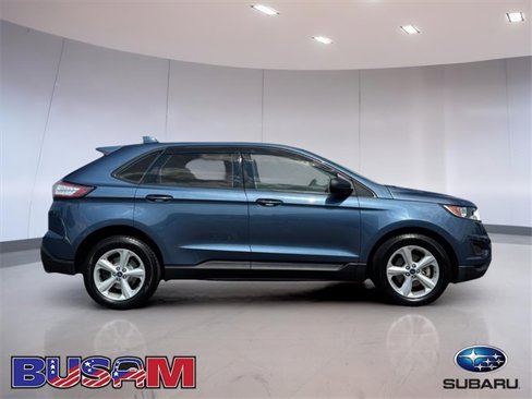 Used 2018 Ford Edge SE image 3