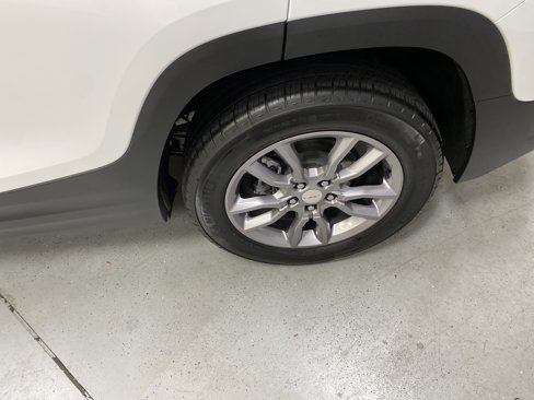 Used 2024 GMC Terrain SLT image 12