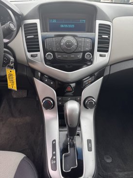 Used 2014 Chevrolet Cruze LS image 12