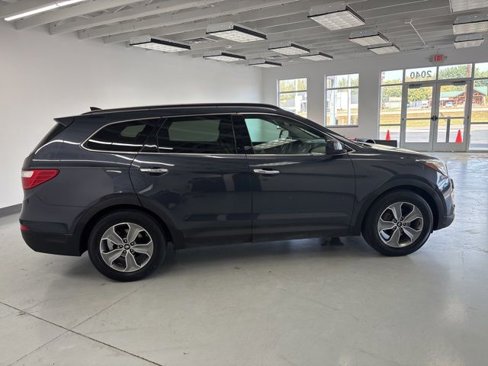 Used 2015 Hyundai Santa Fe GLS image 12