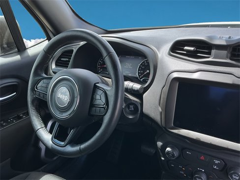 Used 2021 Jeep Renegade Latitude image 16