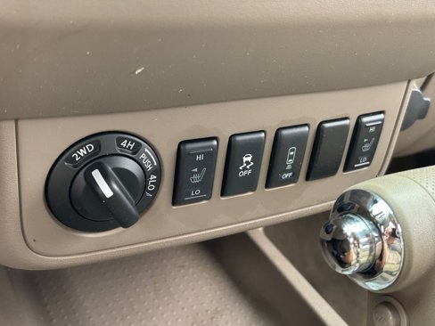 Used 2015 Nissan Frontier SV w/ SV Value Truck Package image 30