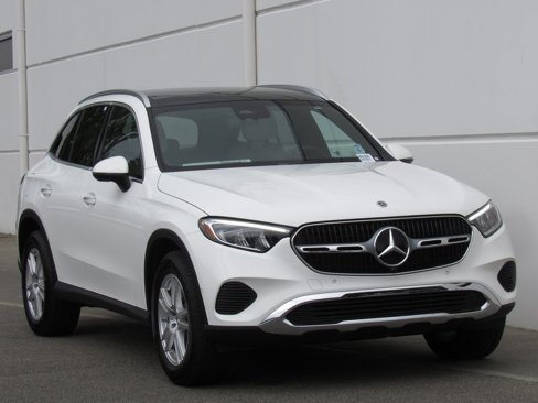 New 2025 Mercedes-Benz GLC 300 4MATIC image 2