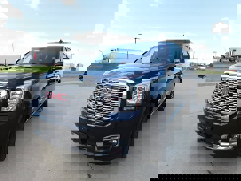 Used 2020 GMC Yukon Denali w/ Denali Ultimate Package image 8