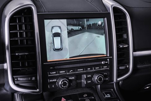 Used 2016 Porsche Cayenne Turbo S image 23