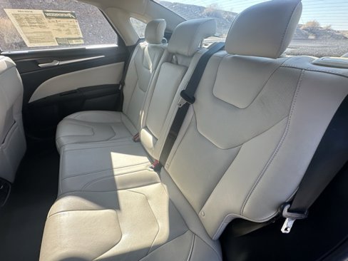 Used 2018 Ford Fusion Titanium image 29