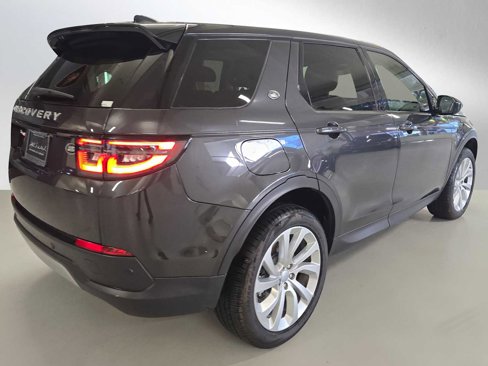 Used 2023 Land Rover Discovery Sport SE image 7