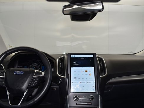 Used 2024 Ford Edge Titanium image 19