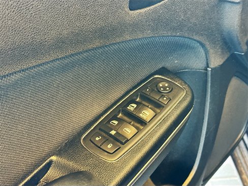 Used 2015 Dodge Charger SE w/ Popular Equipment Group image 16