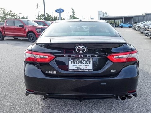Used 2019 Toyota Camry SE image 11
