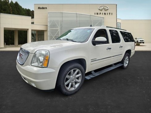 Used 2014 GMC Yukon XL Denali image 1