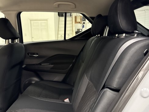 Used 2023 Nissan Kicks SV image 14