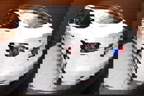 Used 2022 Tesla Model 3 Standard Range image 10