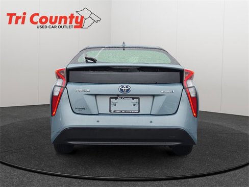 Used 2017 Toyota Prius Four image 6