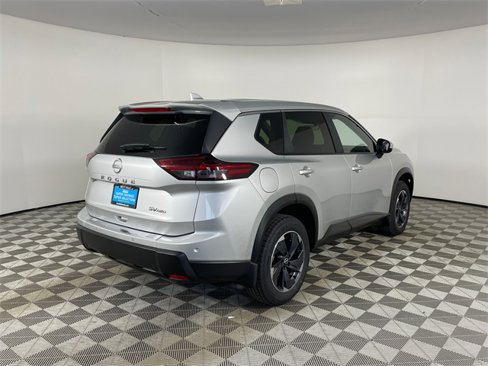 Used 2024 Nissan Rogue SV image 24