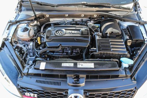 Used 2015 Volkswagen GTI SE image 27