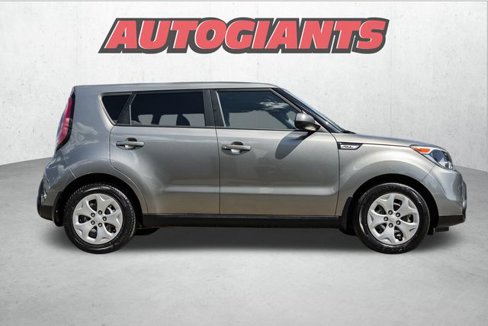 Used 2015 Kia Soul image 3