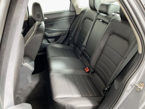 Used 2024 Volkswagen Jetta SE image 12