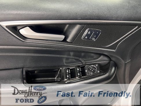 Used 2017 Ford Edge Titanium w/ Technology Package image 23