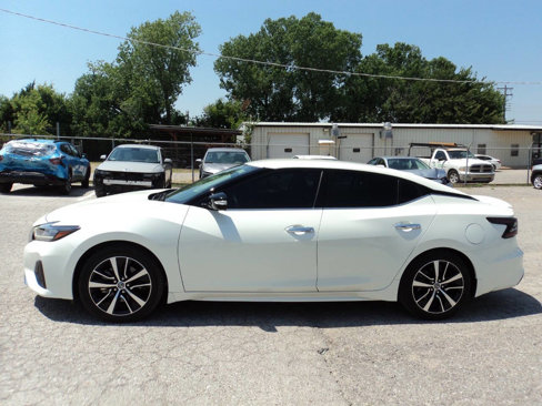 Used 2022 Nissan Maxima SV image 2