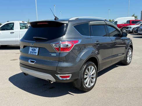 Used 2018 Ford Escape Titanium image 31