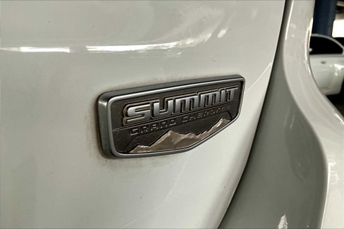 Used 2017 Jeep Grand Cherokee Summit w/ Platinum Series Group image 9