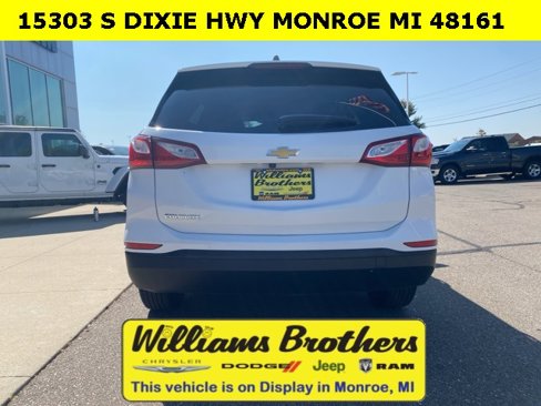 Used 2021 Chevrolet Equinox LS w/ LS Convenience Package image 6