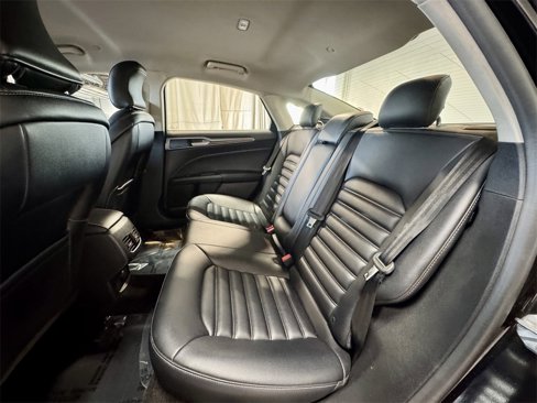 Used 2019 Ford Fusion SEL image 21