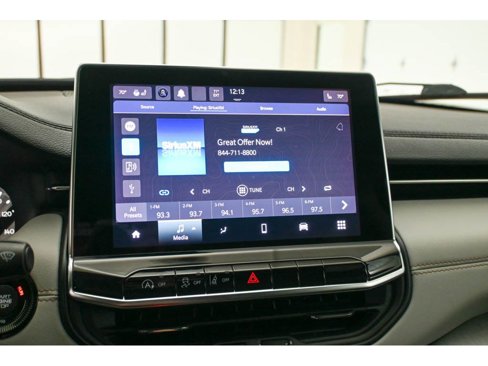 Used 2022 Jeep Compass Limited image 42