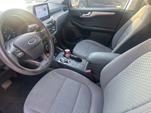 Used 2021 Ford Escape SE image 5