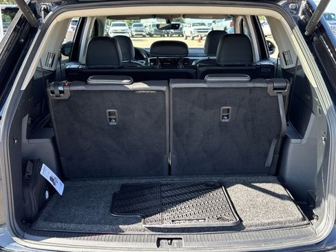 Used 2023 Volkswagen Atlas SE w/ Black Wheel Package image 23