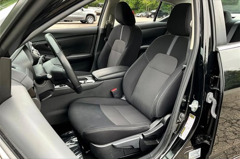Used 2023 Nissan Sentra SV image 19