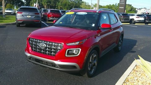 Certified 2022 Hyundai Venue Limited image 2