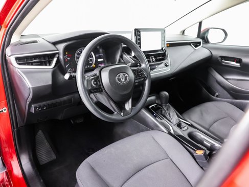 Used 2021 Toyota Corolla LE image 24