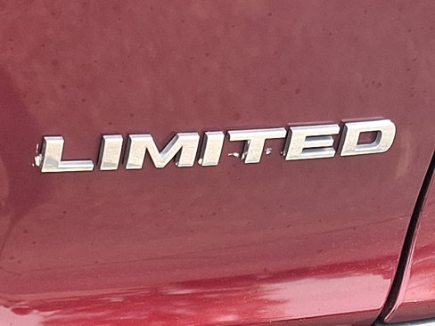 Certified 2019 Jeep Cherokee Limited image 31
