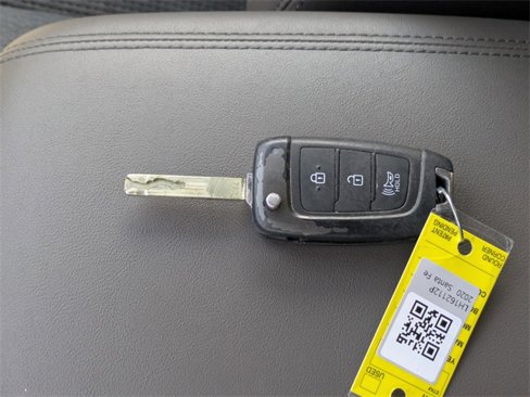 Used 2020 Hyundai Santa Fe SE image 35